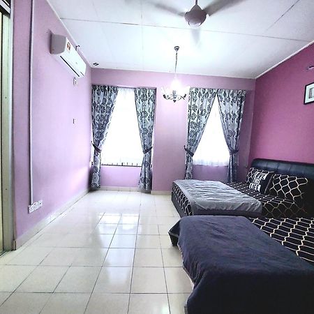 E&A Homestay Klia/ Sepang/ Nilai Esterno foto